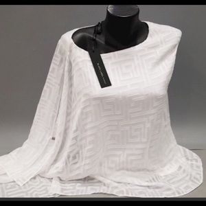 NWT Cute White dressy blouse